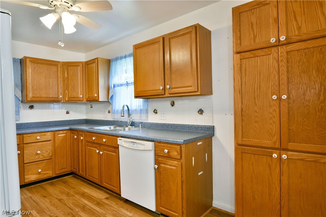 1406 Mazda Avenue NE Warren OH 44483