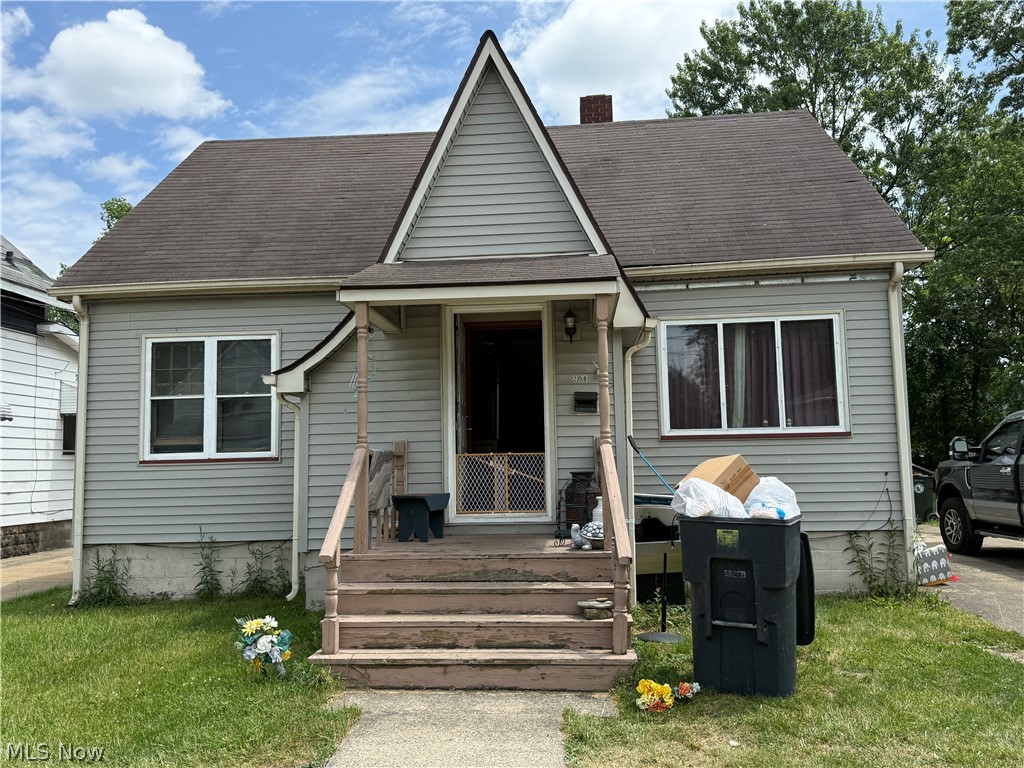 208 Oregon Avenue NW Warren OH 44485