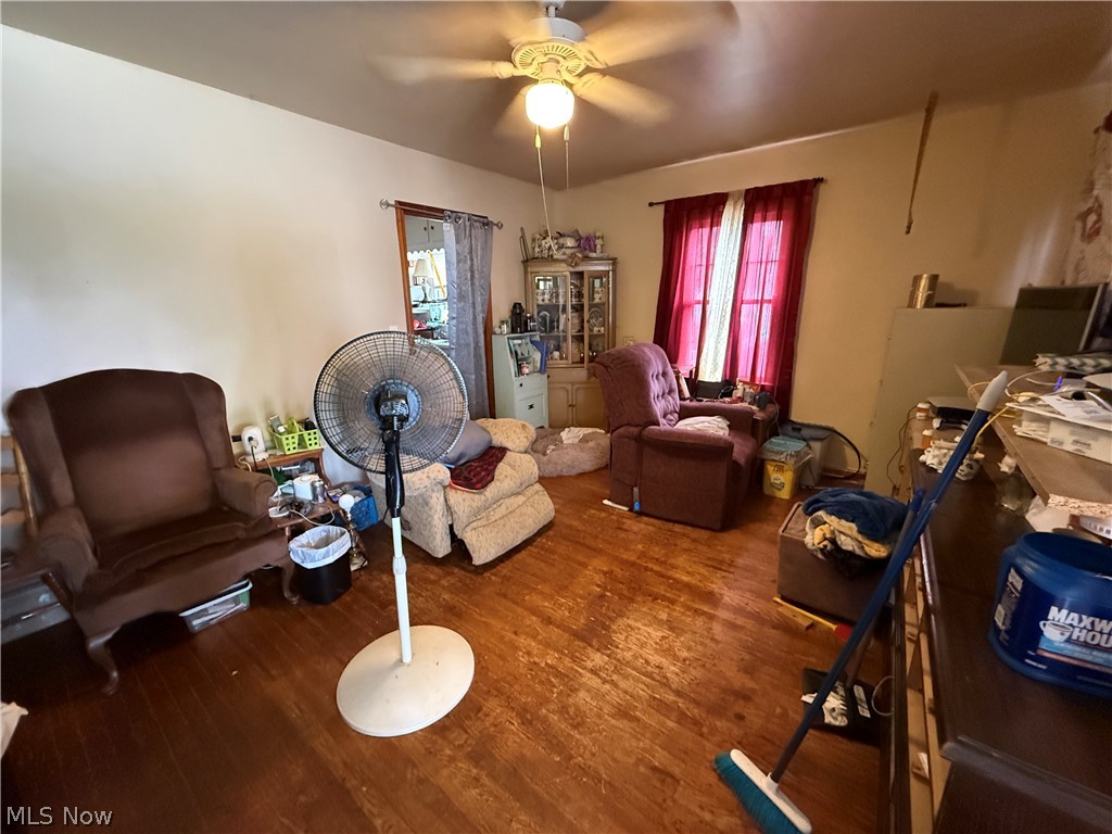 208 Oregon Avenue NW Warren OH 44485