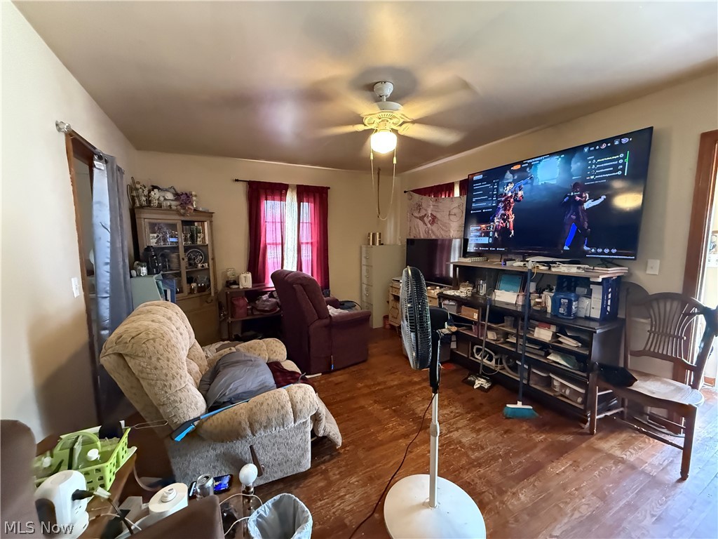 208 Oregon Avenue NW Warren OH 44485