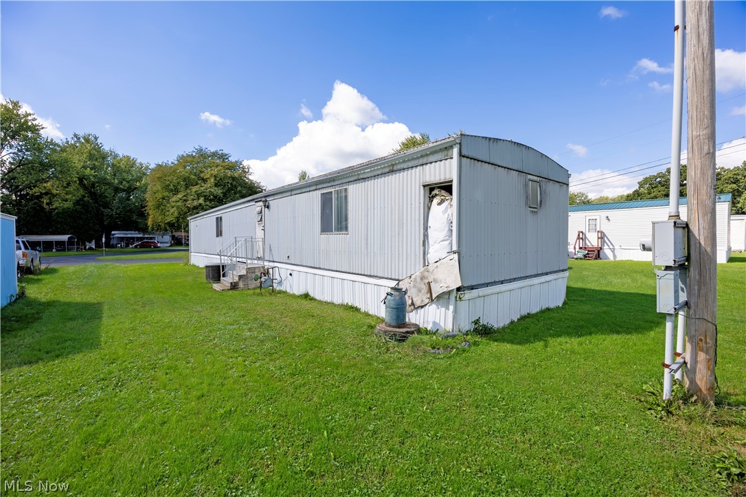 19 Silver Pond Drive Apple Creek OH 44606