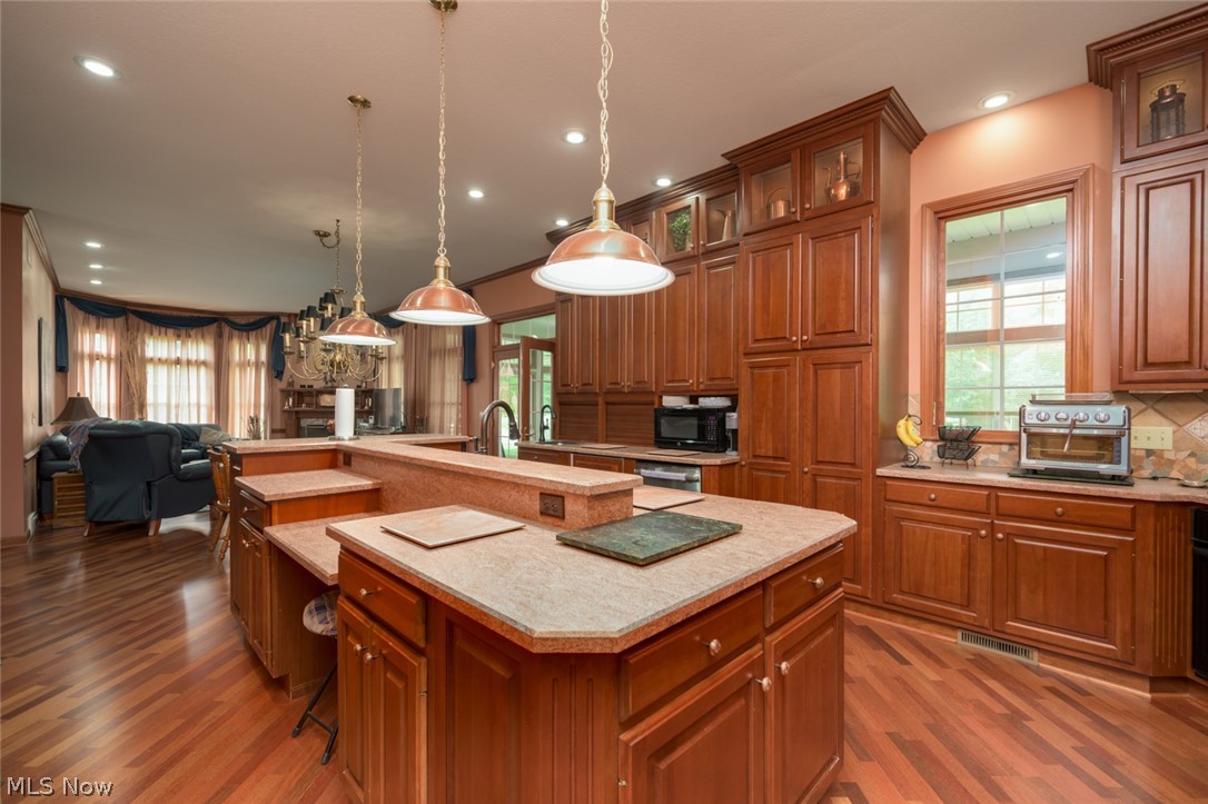1015 Cambridge Court NE Warren OH 44484