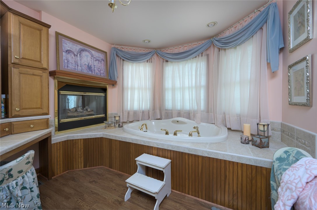 1015 Cambridge Court NE Warren OH 44484