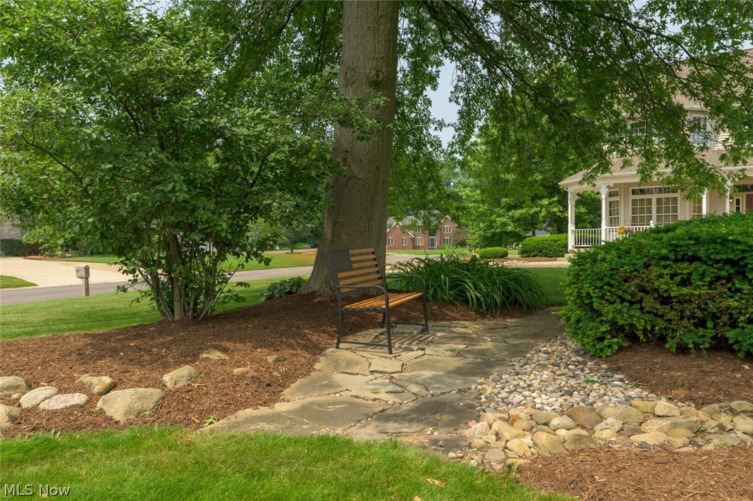 1015 Cambridge Court NE Warren OH 44484