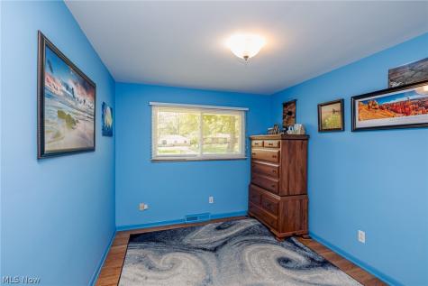 1055 Twilight Drive Seven Hills OH 44131