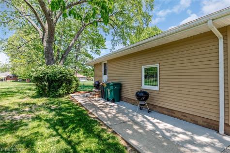 1055 Twilight Drive Seven Hills OH 44131