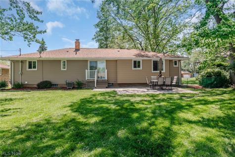 1055 Twilight Drive Seven Hills OH 44131
