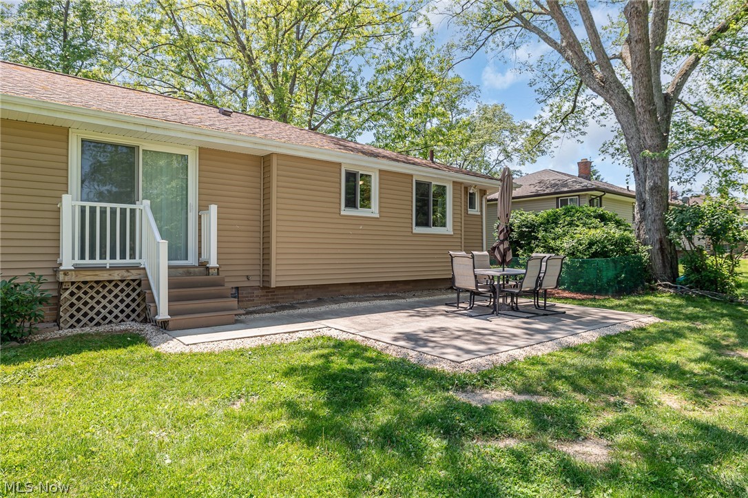 1055 Twilight Drive Seven Hills OH 44131