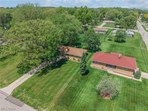 1055 Twilight Drive Seven Hills OH 44131