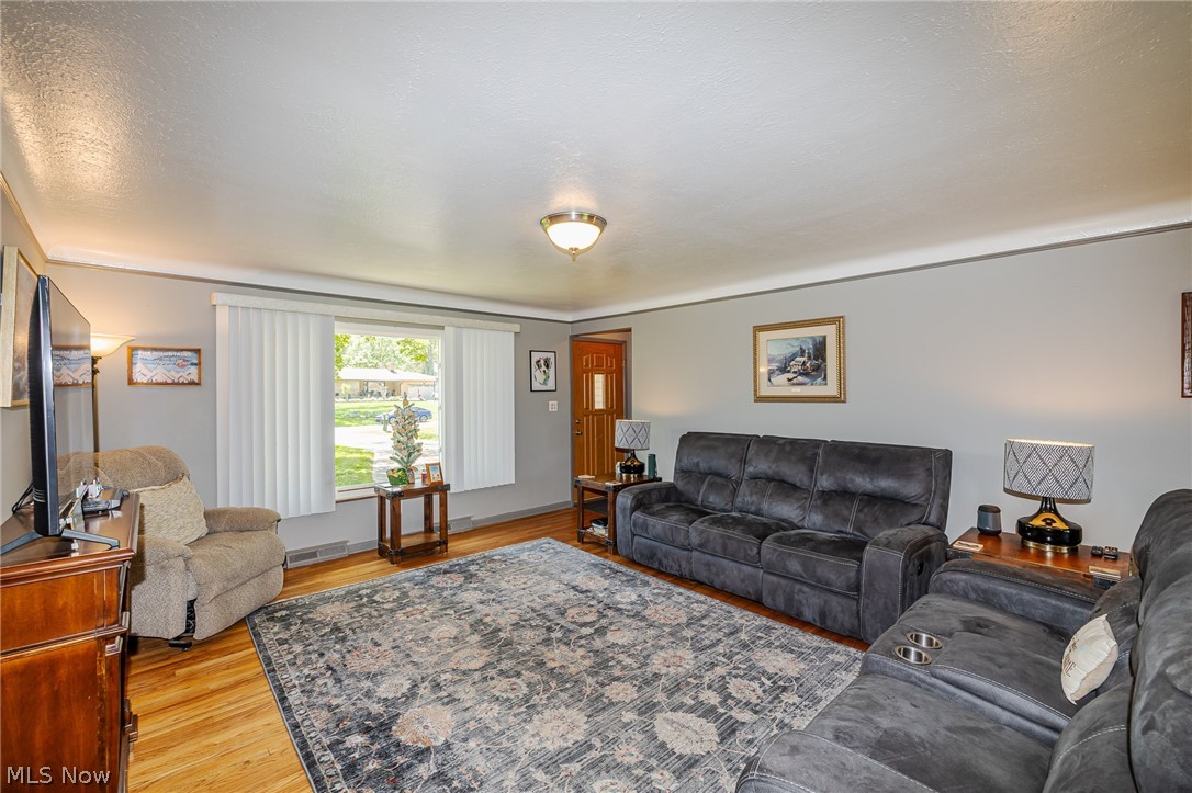 1055 Twilight Drive Seven Hills OH 44131