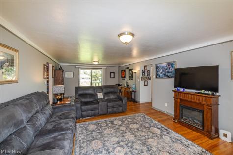 1055 Twilight Drive Seven Hills OH 44131