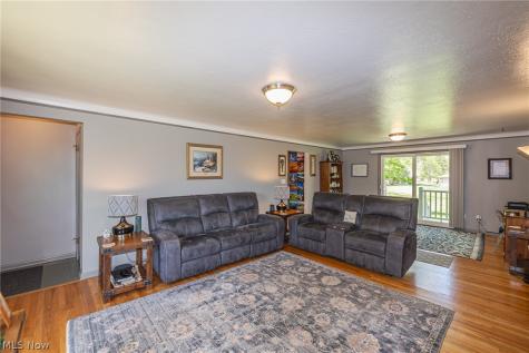 1055 Twilight Drive Seven Hills OH 44131