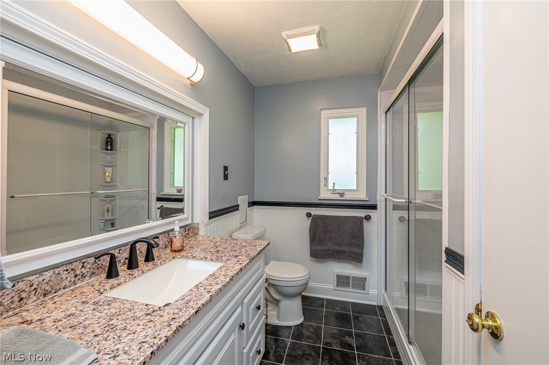 1055 Twilight Drive Seven Hills OH 44131