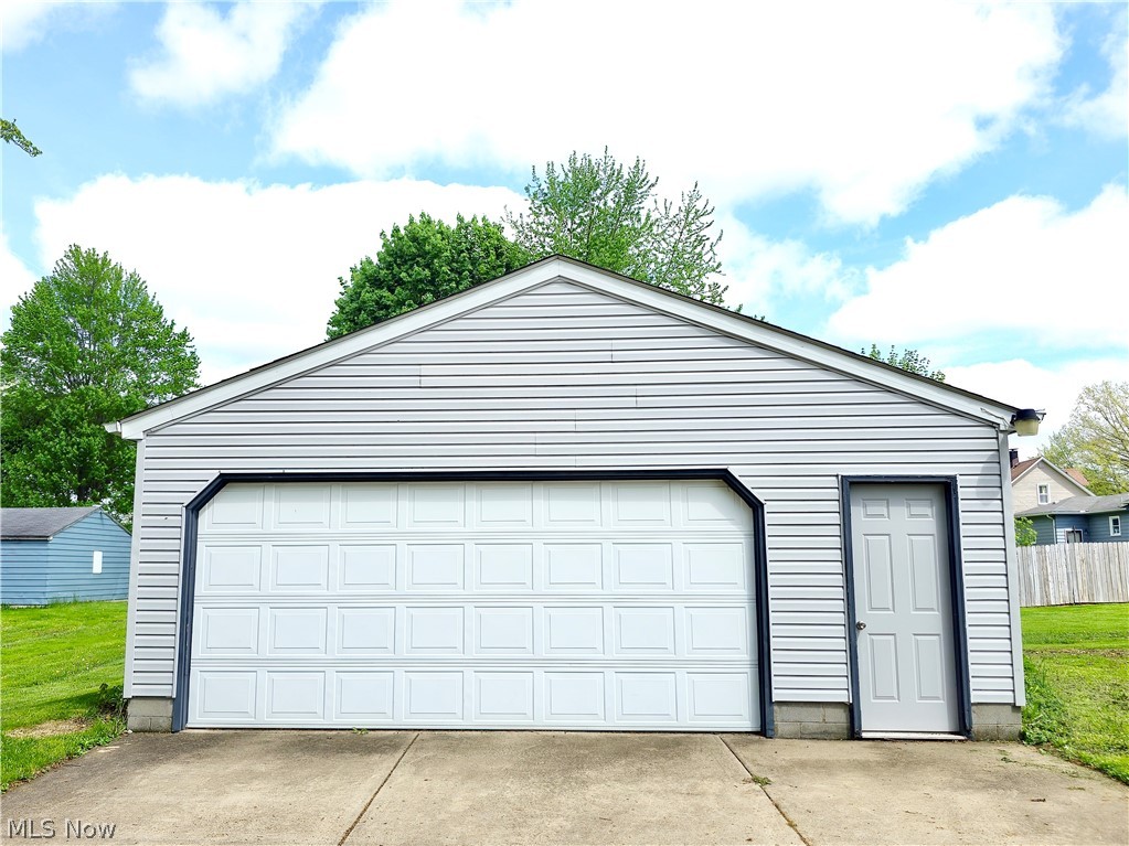664 Tenney Avenue Campbell OH 44405