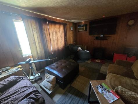 4069 Hinsdale Road Cleveland OH 44121