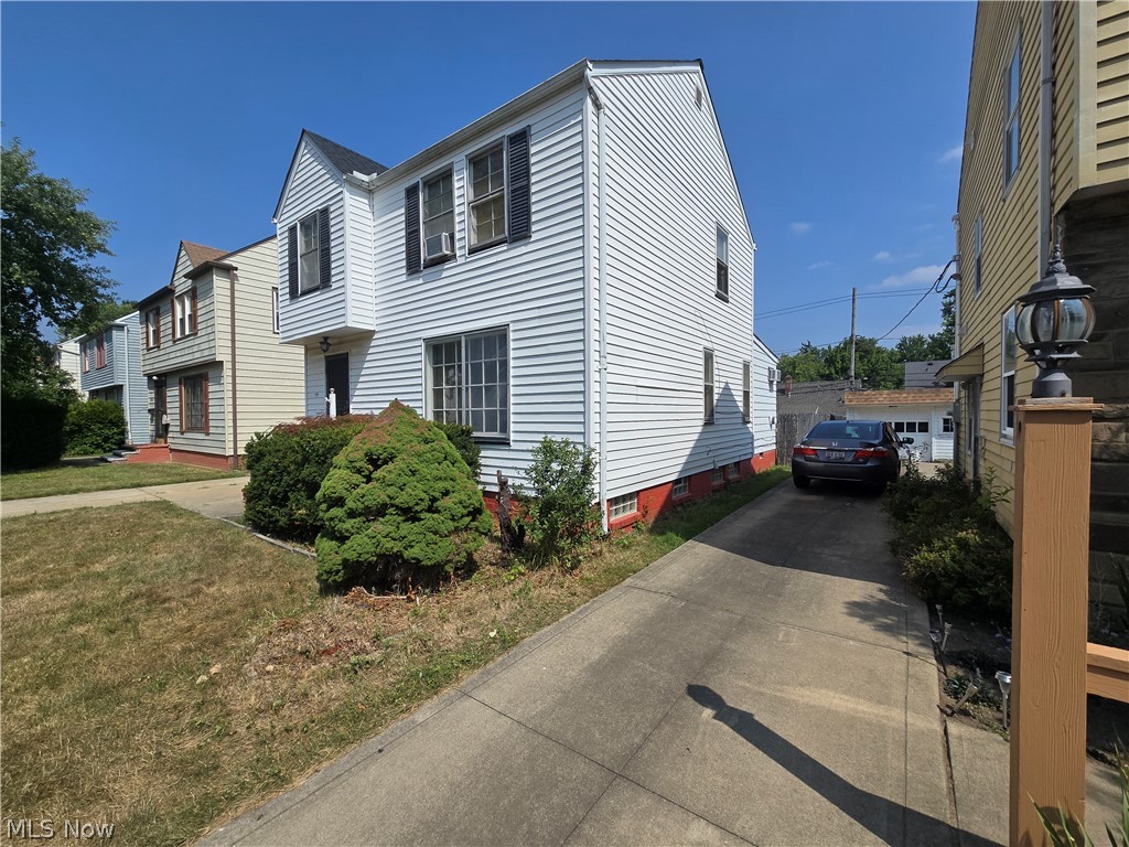 4069 Hinsdale Road Cleveland OH 44121