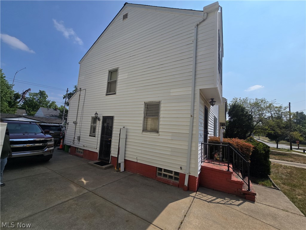 4069 Hinsdale Road Cleveland OH 44121