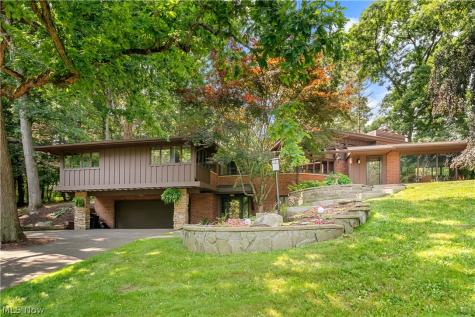 2661 Perry Drive NW Canton OH 44708