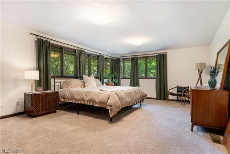 2661 Perry Drive NW Canton OH 44708