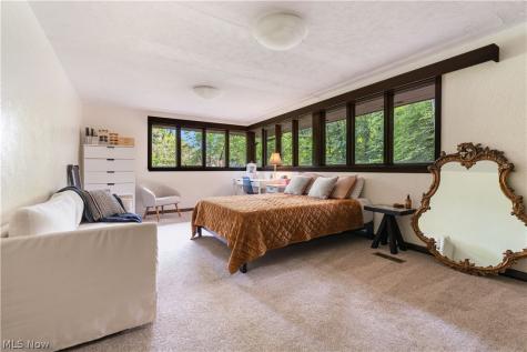 2661 Perry Drive NW Canton OH 44708