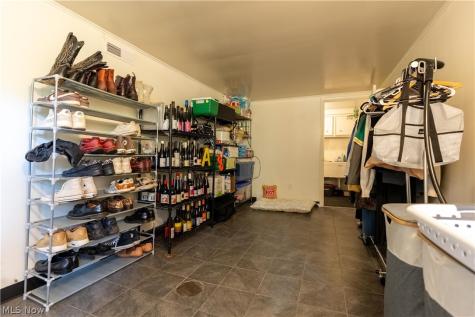 2661 Perry Drive NW Canton OH 44708