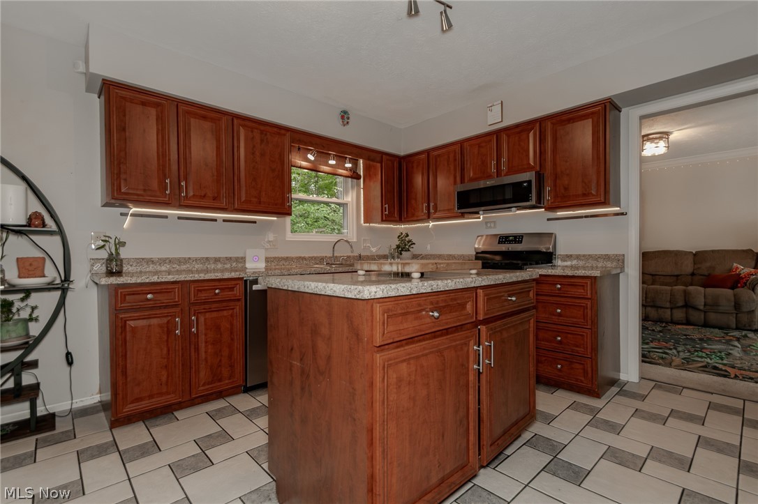 7169 Selworthy Lane Solon OH 44139