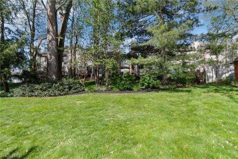 1675 Chatham Avenue NE North Canton OH 44720