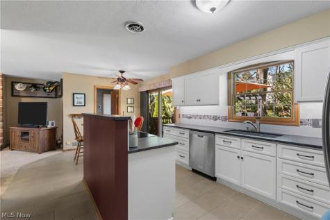1675 Chatham Avenue NE North Canton OH 44720