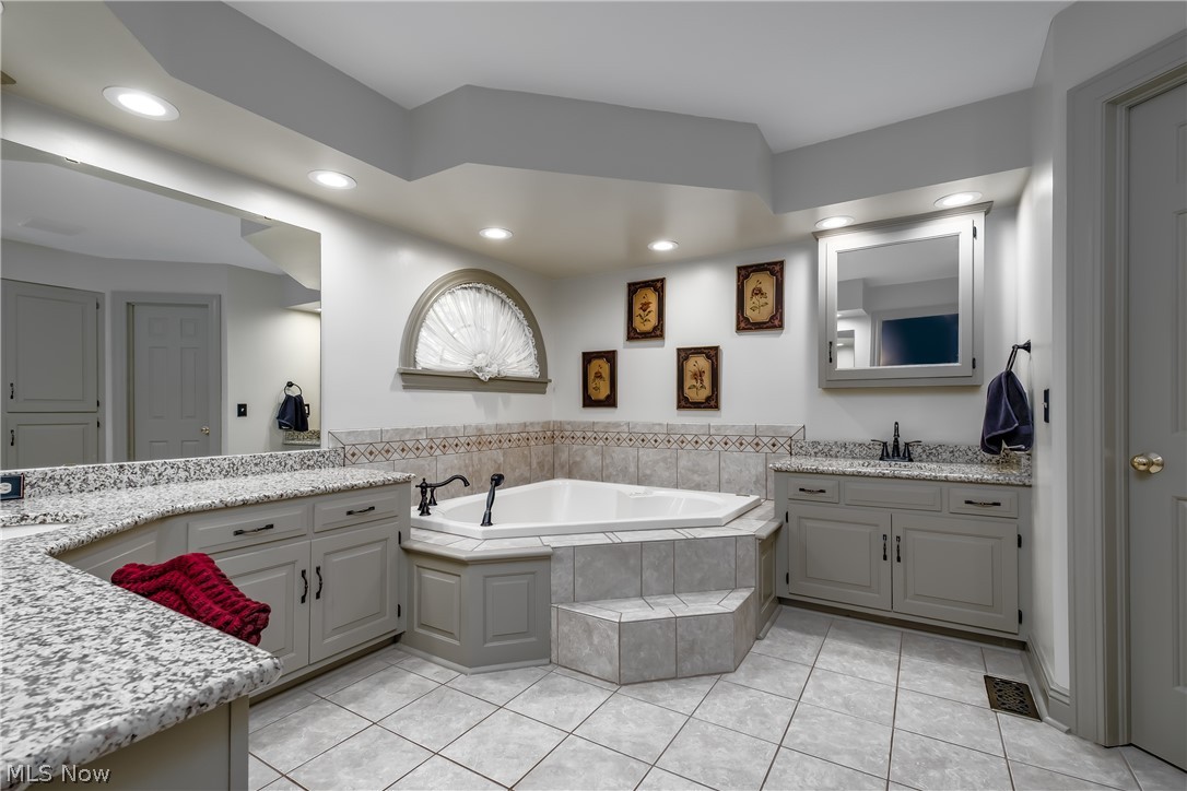 5636 Gray Fox Drive NW Canton OH 44718
