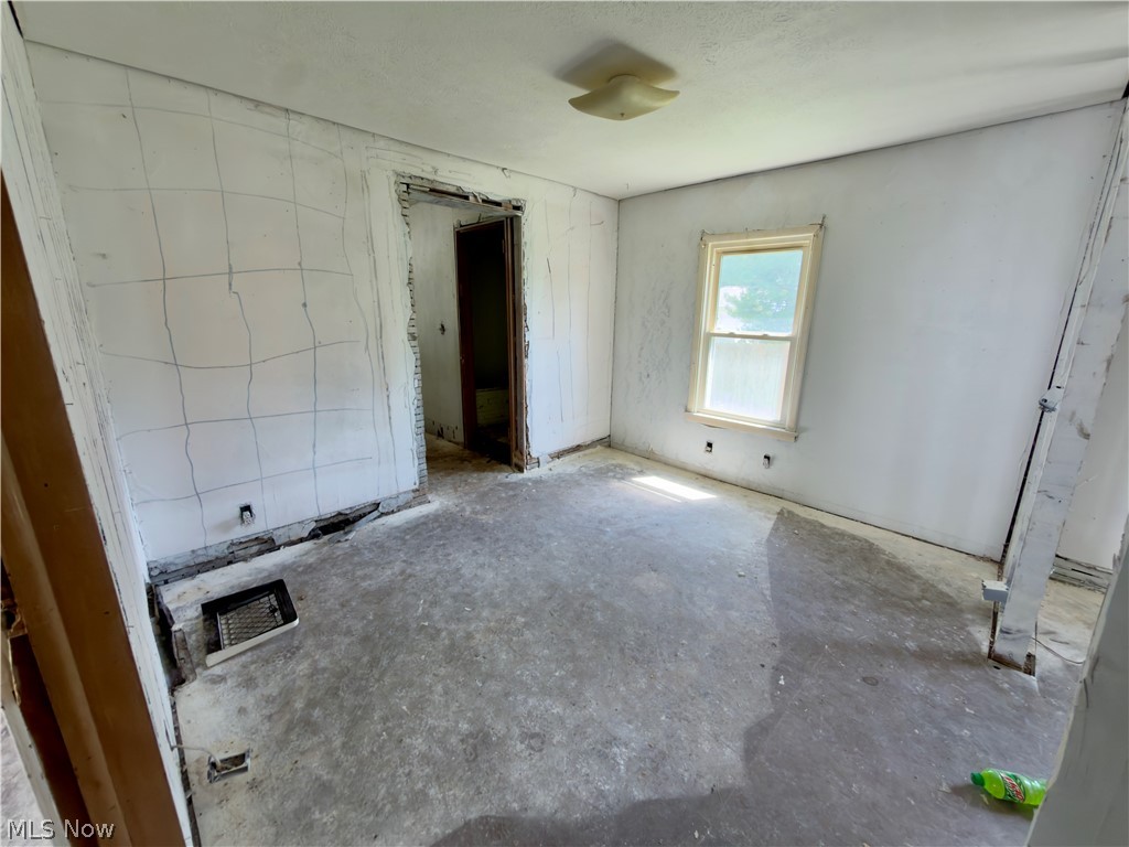 431 Idaho Avenue Lorain OH 44052