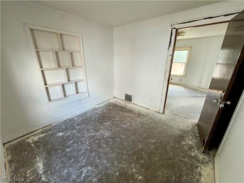 431 Idaho Avenue Lorain OH 44052