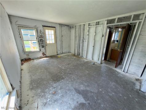 431 Idaho Avenue Lorain OH 44052