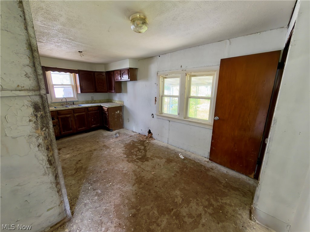 431 Idaho Avenue Lorain OH 44052