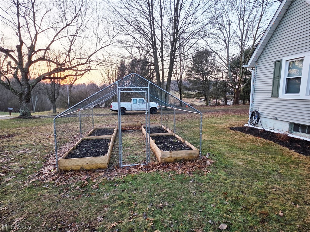 977 County Road 41 Richmond OH 43944