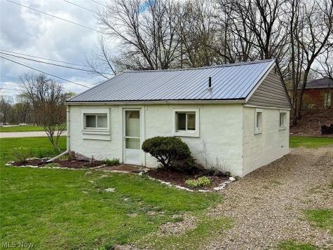 1610 Connecticut Avenue SE Massillon OH 44646