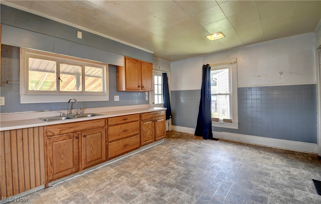 411 5th Street NW New Philadelphia OH 44663