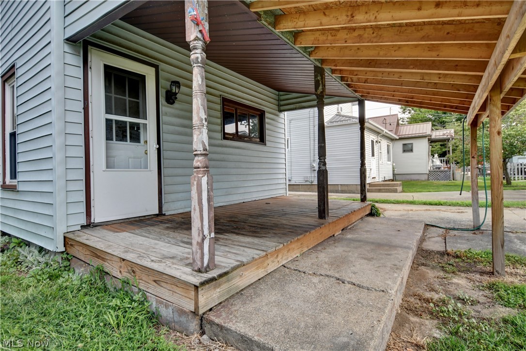 411 5th Street NW New Philadelphia OH 44663