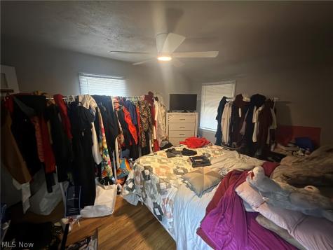 17316 Throckley Avenue Cleveland OH 44128