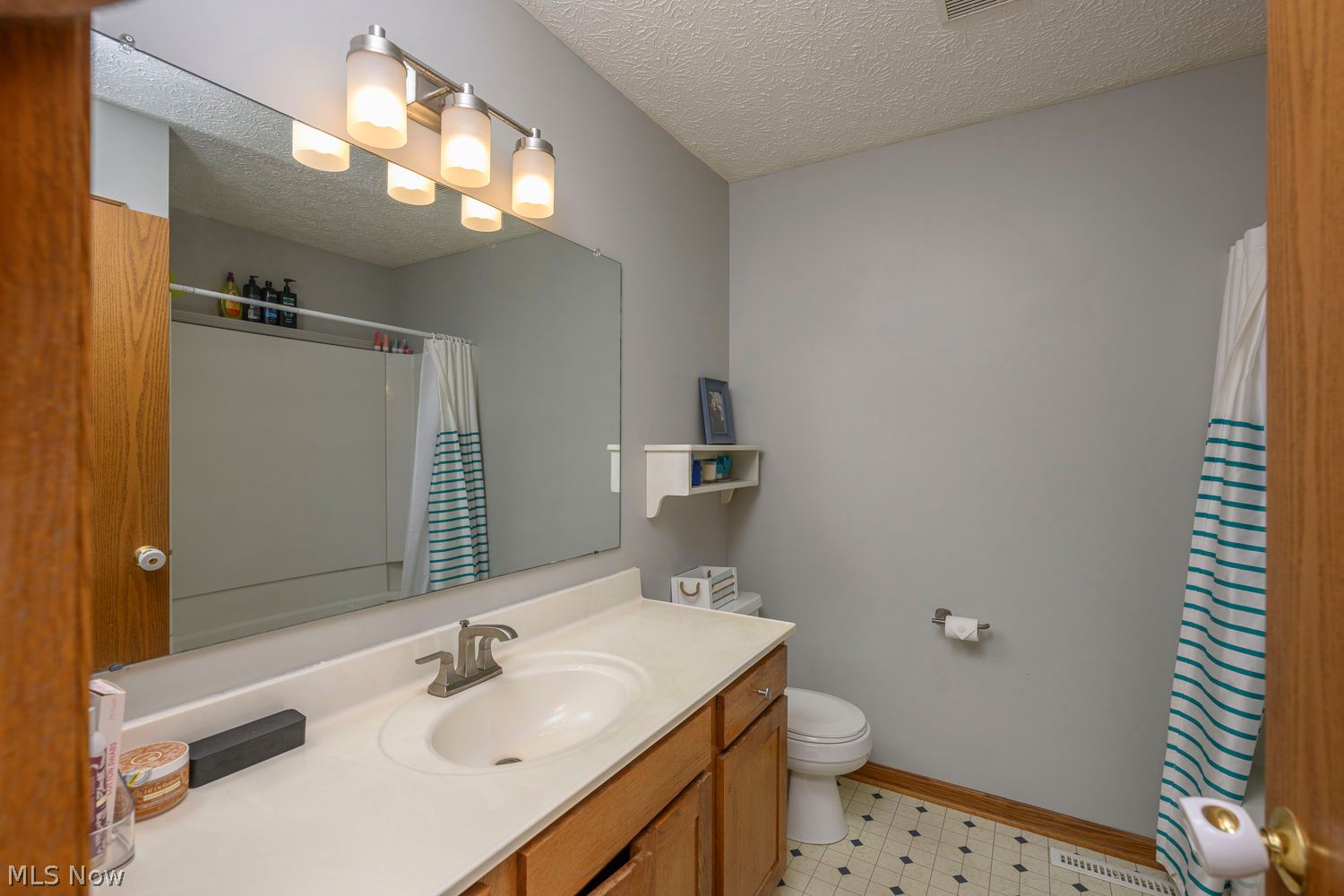205 Shawnee Circle Louisville OH 44641