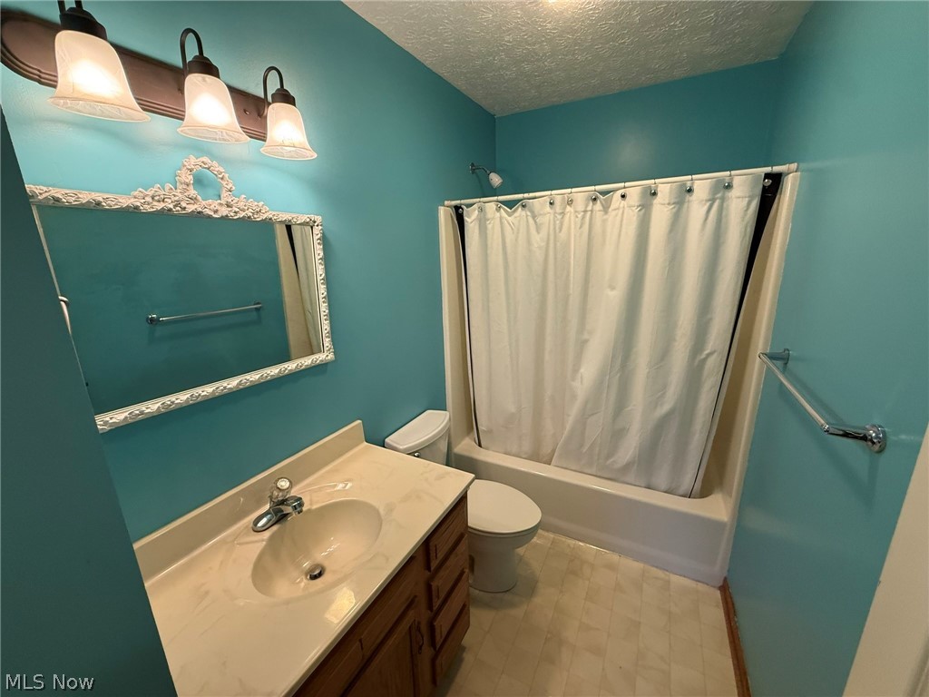 9724 Lafont Circle NE Bolivar OH 44612