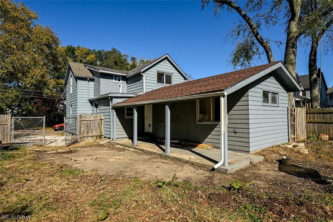 260 E York Street Akron OH 44310