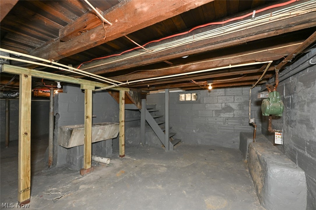 260 E York Street Akron OH 44310