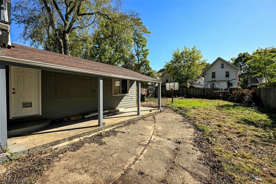 260 E York Street Akron OH 44310