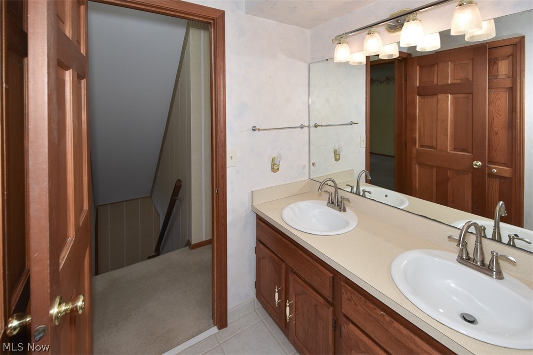 3003 Southwood Drive Westlake OH 44145