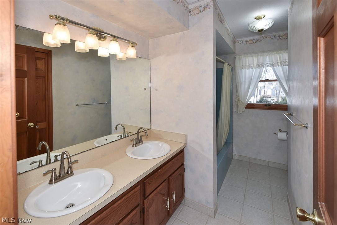 3003 Southwood Drive Westlake OH 44145