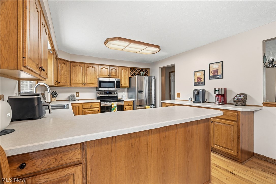 6195 Breezehill Road SW East Sparta OH 44626