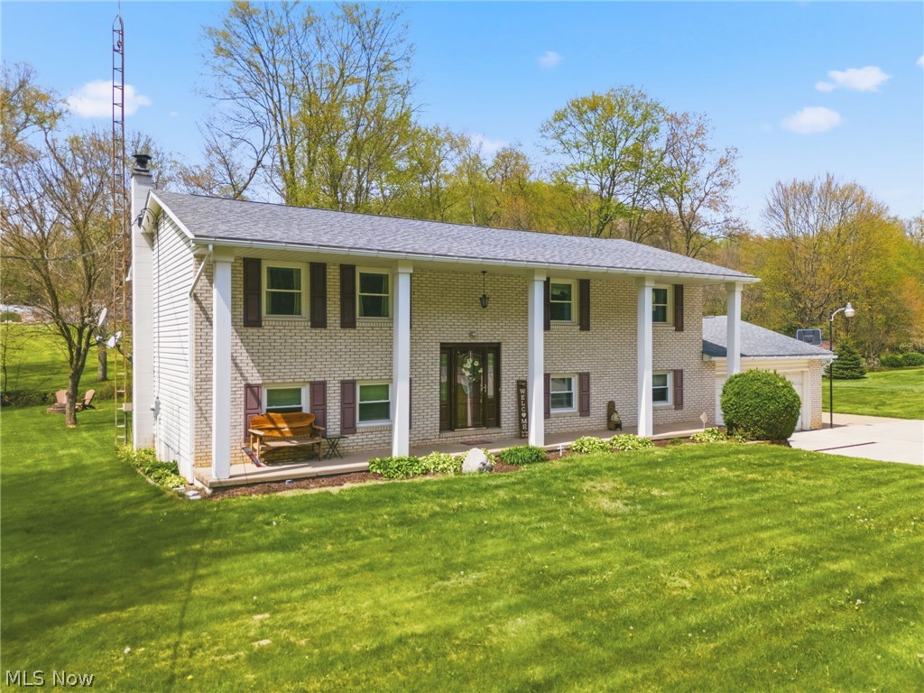 6195 Breezehill Road SW East Sparta OH 44626