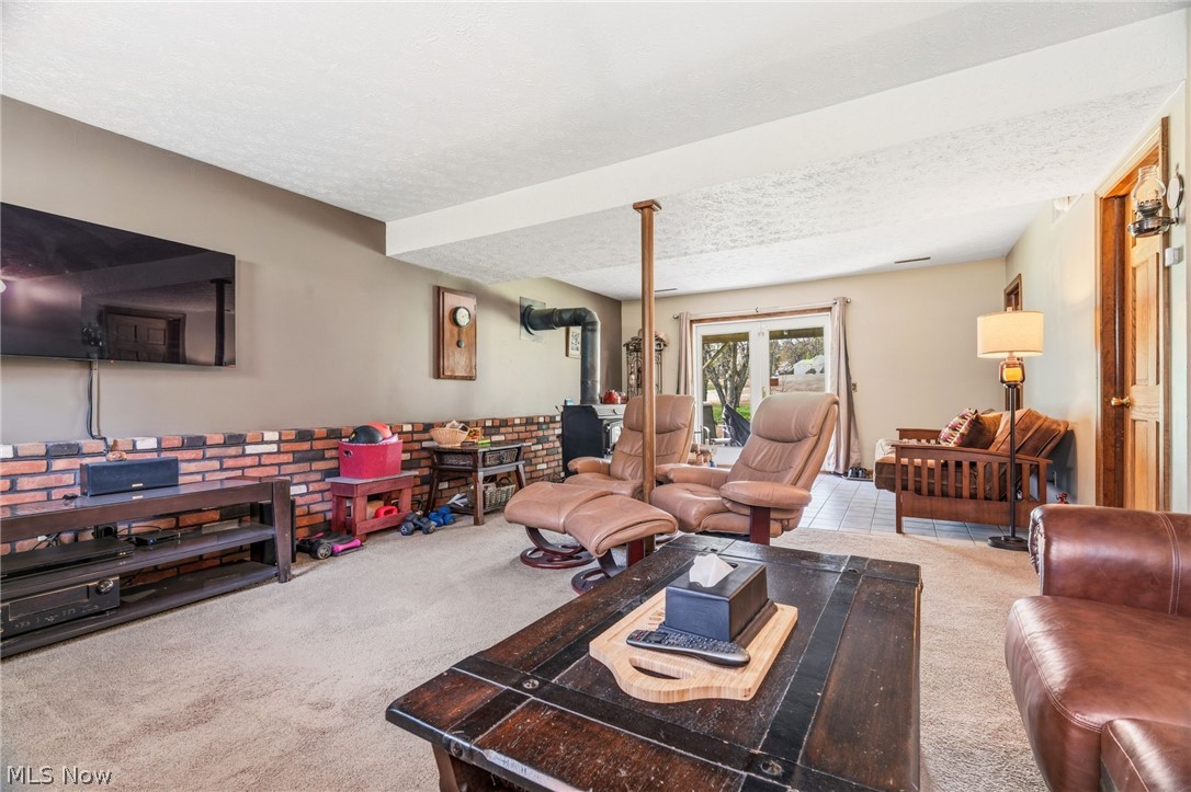 6195 Breezehill Road SW East Sparta OH 44626