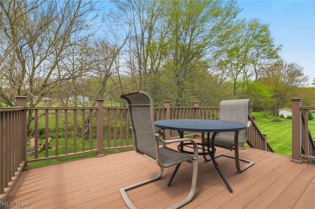 6195 Breezehill Road SW East Sparta OH 44626