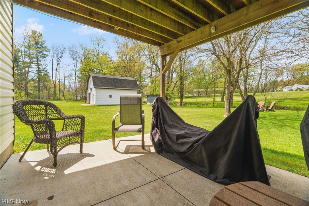 6195 Breezehill Road SW East Sparta OH 44626